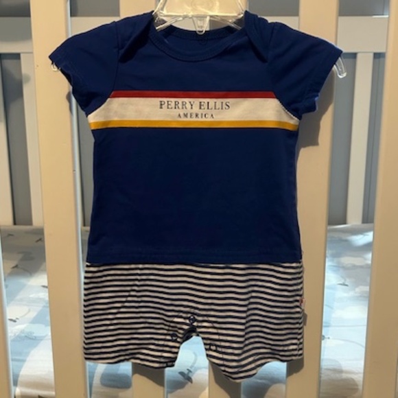 Perry Ellis America baby Romper - 9 Months - Picture 1 of 6